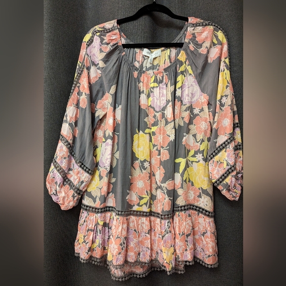 Fever Tops - Fever blouse with pompom detail